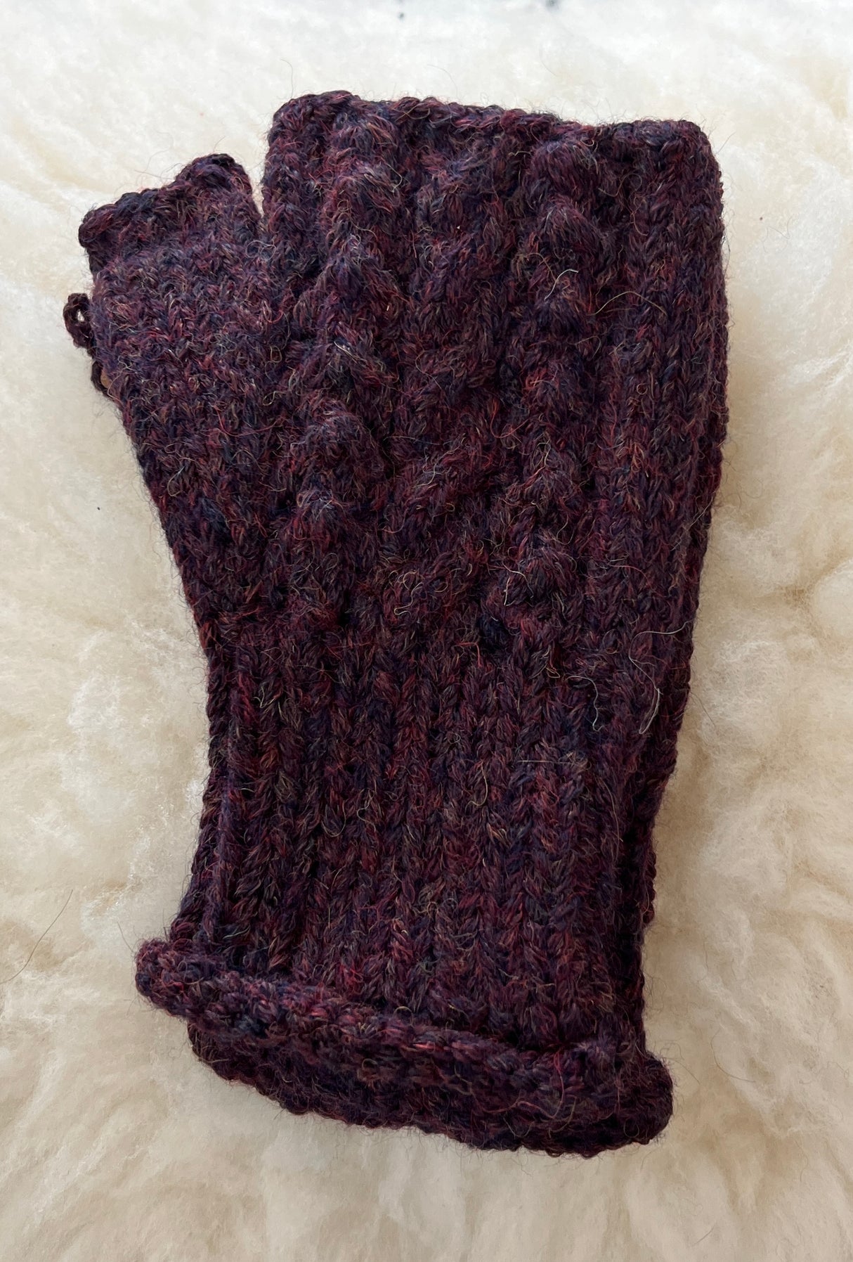 Fancy Knit Short Trenza Gauntlet